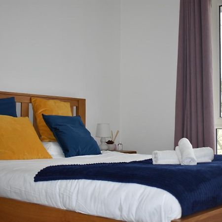 Classy Campbell Park Apartment, Balcony & Free Parking Milton Keynes Bagian luar foto