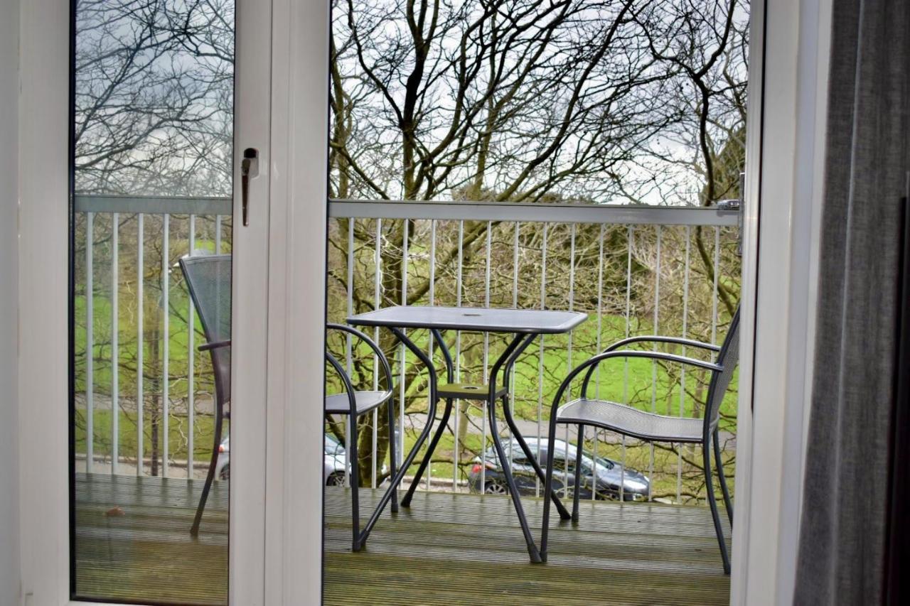 Classy Campbell Park Apartment, Balcony & Free Parking Milton Keynes Bagian luar foto
