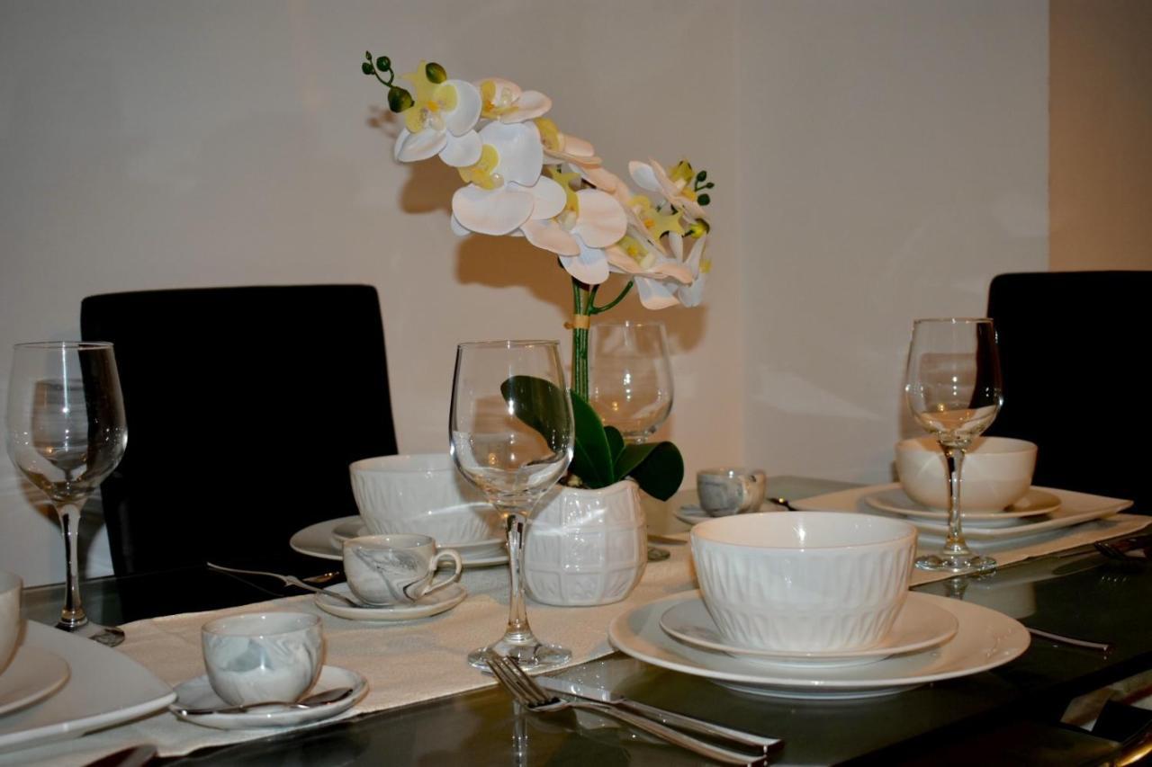 Classy Campbell Park Apartment, Balcony & Free Parking Milton Keynes Bagian luar foto